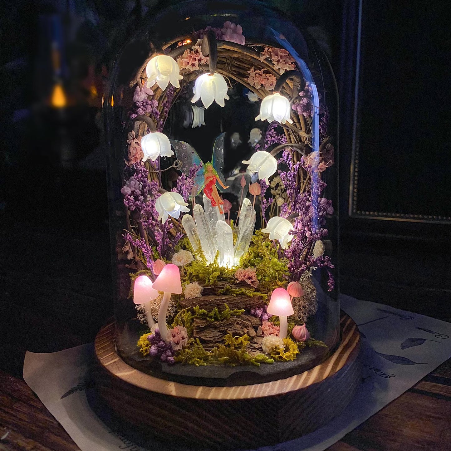 Flower lamp with glowing crystal